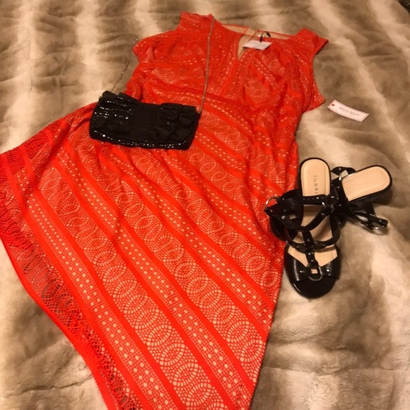 Bisou Bisou Dresses & Skirts - Bisou Bisou asymmetrical hem dress laser cut